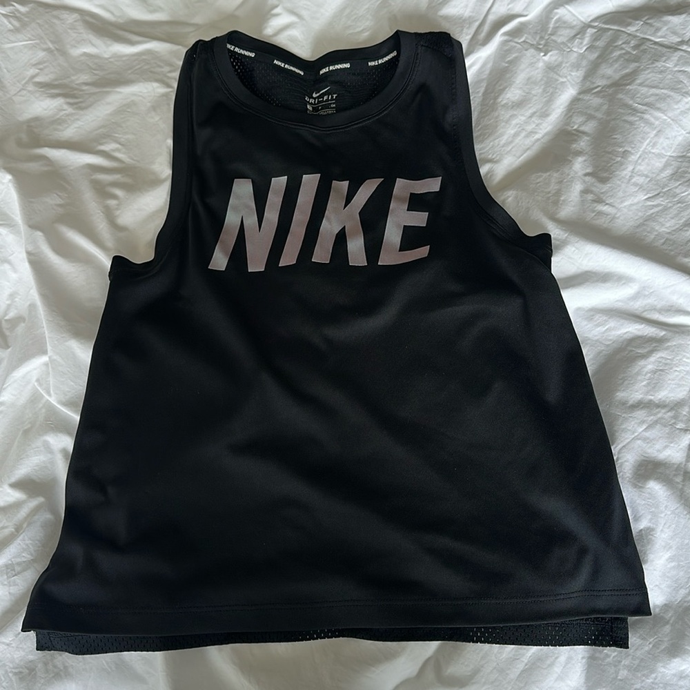 NIKE running top in black